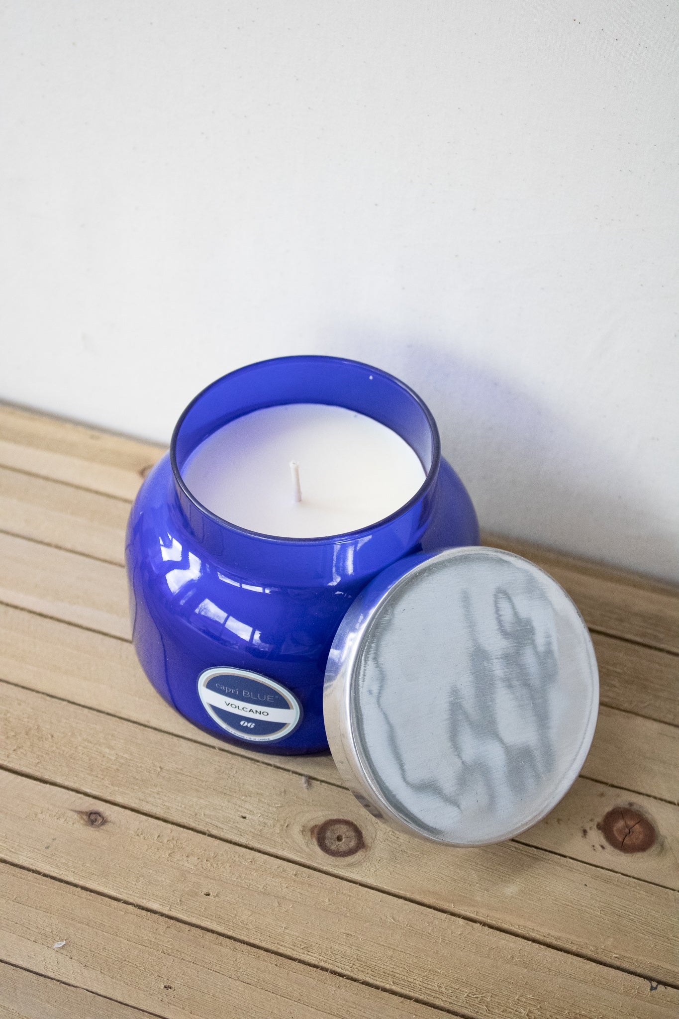 Volcano-Signature Blue Candle